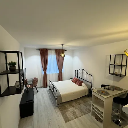 La Mika -your 3* Bukareszt