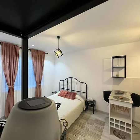 Hotel La Mika -your Bucareste