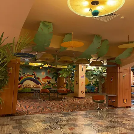 La Mika -your 3* 布加勒斯特